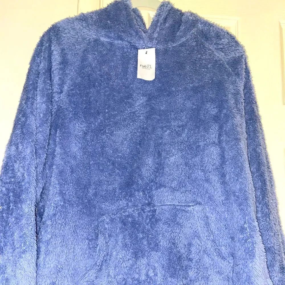 NWT rue 21 hooded fuzzy sweater size large